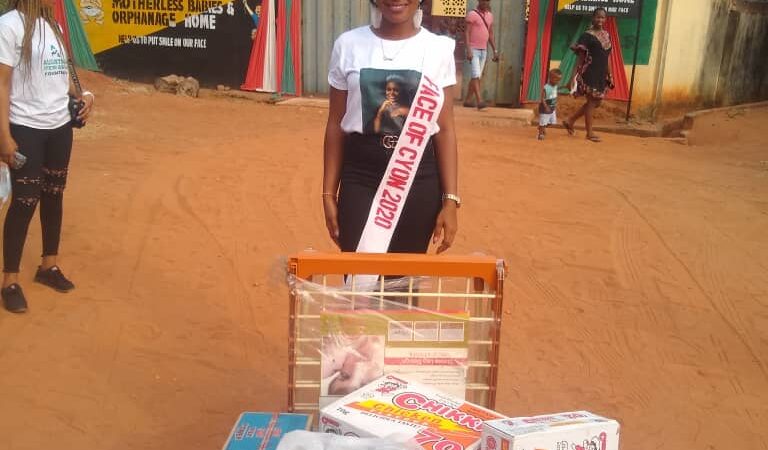 Birthday celebration: Queen Egbo Ifeoma Donates food items to orphanage home in onitsha, Anambra.